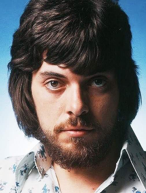 Happy birthday ALAN PARSONS!
(December 20, 1948) 