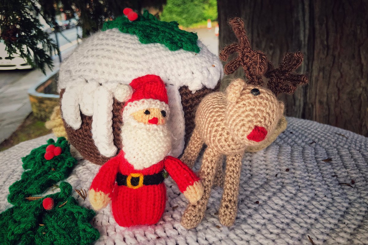 SV_JudithMiller's tweet image. Can still exercise in tier 4 will be out to spot the fantastic work of yarn-bombers topping 50 postboxes raising money for Open Door &amp;amp; Food Bank #StayingLocal #BringASmile @Stalbansdistfb uk.virginmoneygiving.com/fundraiser-dis…