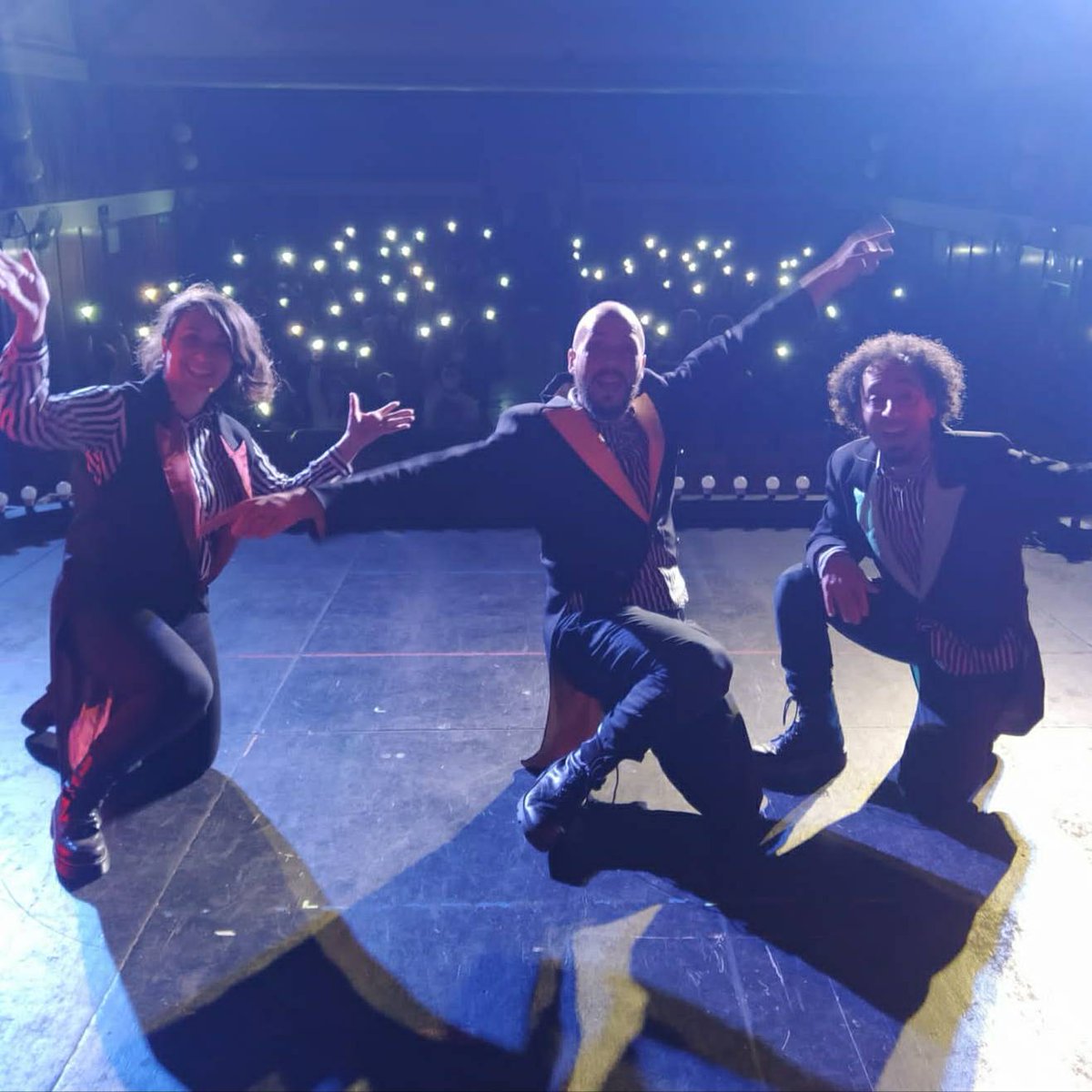 ¡Gracias Sevilla!

Siempre es un gusto improvisar en casa.

Nos volvemos a ver el 29 de Enero.

Entradas en entradas.planeasevilla.com/index.php?even…