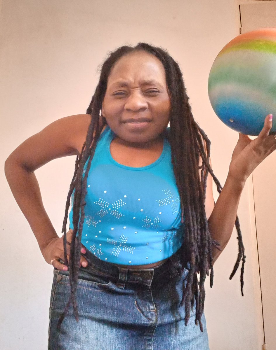 GwiziSoneni's tweet photo. #SundayExercises⛹️⛹️ Posted video on #fleet

#ThrowCatchBallExercises #Focus!  maintain your pace you'll conquer

#DisabledPeople do normal things #ThrowCatchBall

#MyBodyMyChoice #UmzimbaYamiNgowami
#DisabilityHealthGoals

#IamFlawsome https://t.co/BM3cR6Tcyp
