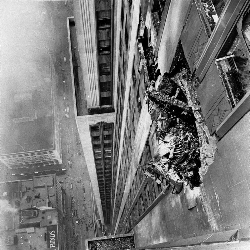 Asking for clearance to land, he was told of zero visibility. Pressing on regardless, Smith - using heavily obscured landmarks for navigation - mistakenly turned right at the Chrysler Building when he should have manouevred the plane left. 3/11  #History