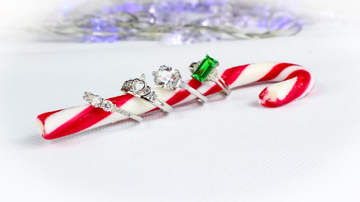 BsparkleUK's tweet photo. Merry Christmas to all our customers and followers. We hope it is sparkling one full of joy and merriment. Stay safe everyone, love from all at https://t.co/vAgCxwH8fP x https://t.co/o7pVBobWlq