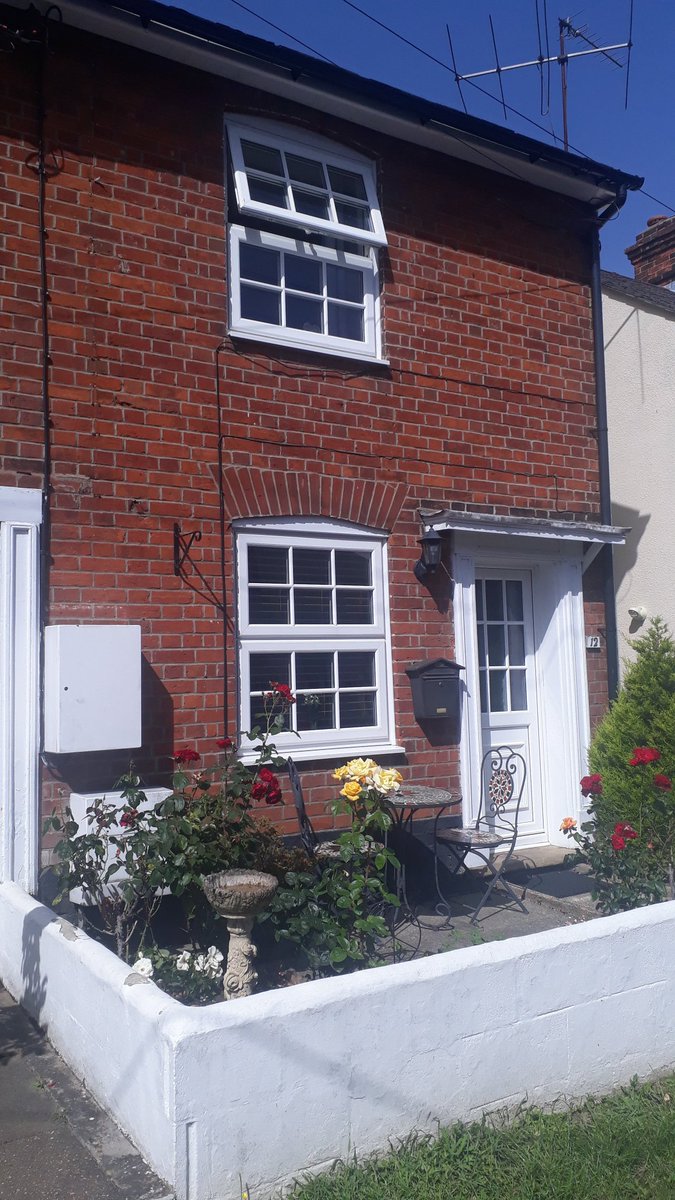 burch67's tweet photo. 2 years ago we moved into our wee cottage. Never been happier @burch_glenda https://t.co/gQ7XyXczTW