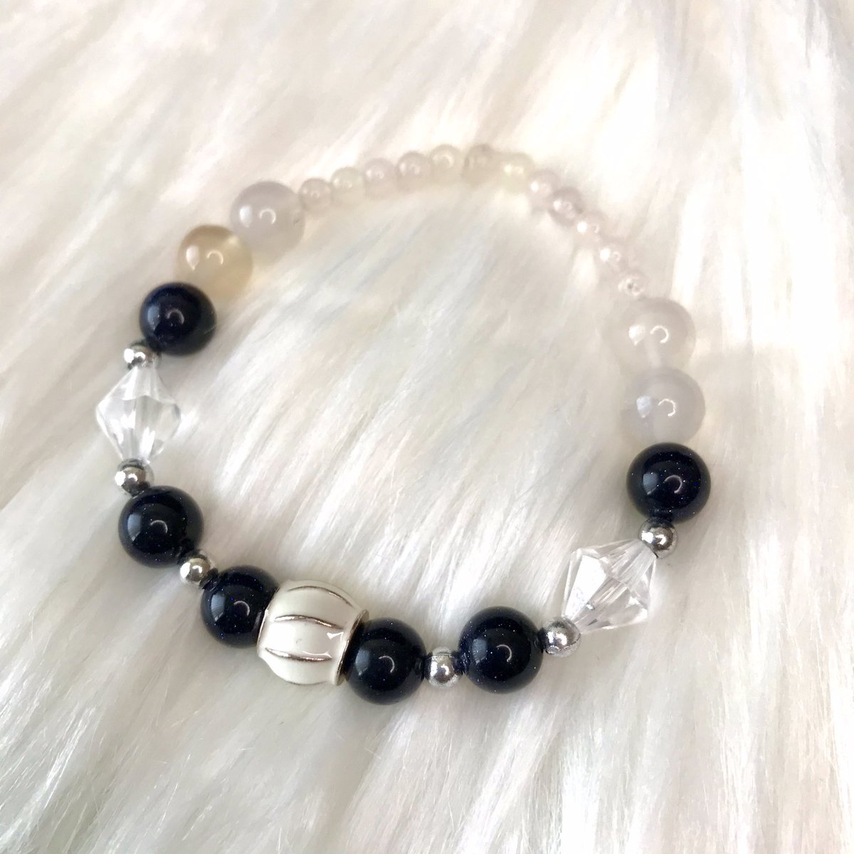 neck_step's tweet photo. สร้อยข้อมือหินนำโชค
ราคา : 399 บาท (จัดส่งฟรี)
#NeckStepbyGames #necklace #bracelet #handmade #handmadejewelry #stone #stonejewelry #สร้อยคอ #สร้อยข้อมือ #กำไรหิน #กำไรหินนำโชค #หินนำโชค #หินมงคล https://t.co/c2mDQ1X71y