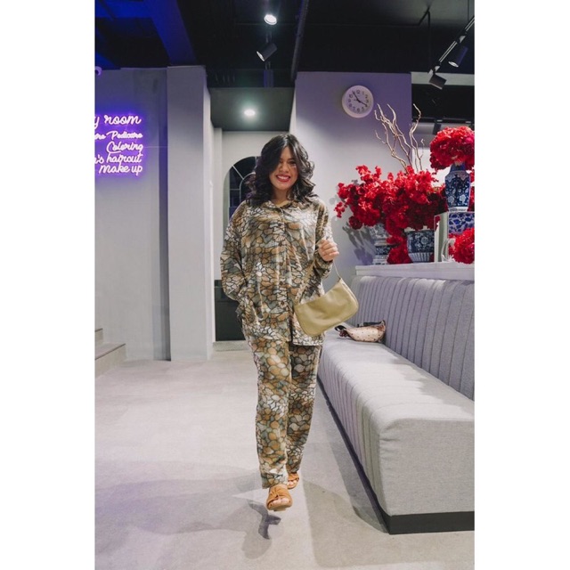 ShyntaFitria's tweet photo. Saya menjual oneset long beepolen seharga Rp. Dapatkan di Shopee sekarang! https://t.co/9nDN8XwPmg #ShopeeID https://t.co/ZIGz6C9XEc