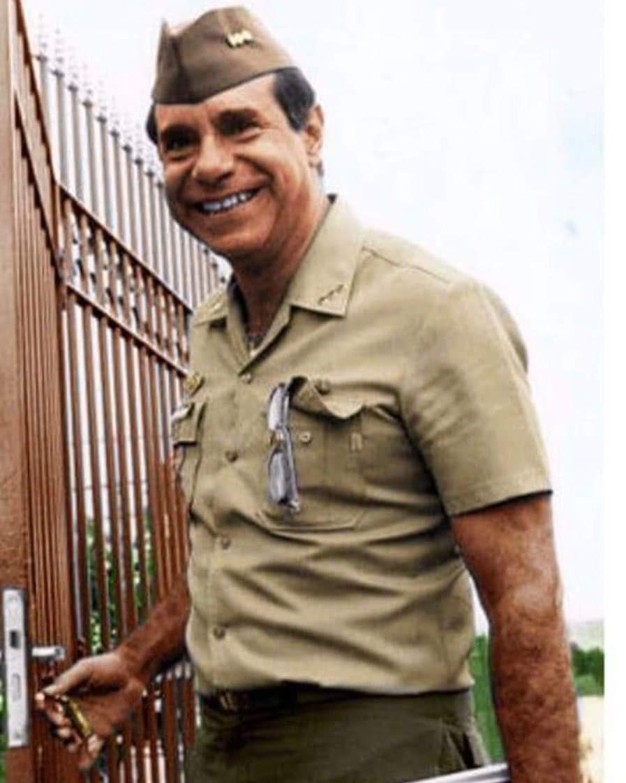 Carlos Alberto Brilhante Ustra, foi um Coronel do Exército Brasileiro, ex-chefe do DOI-CODI do II Exército, um dos órgãos atuantes na repressão comunista, durante o período do Regime Militar no Brasil. Este sim fez o dever de casa e tens minha eterna admiração, gratidão, honra 🇧🇷