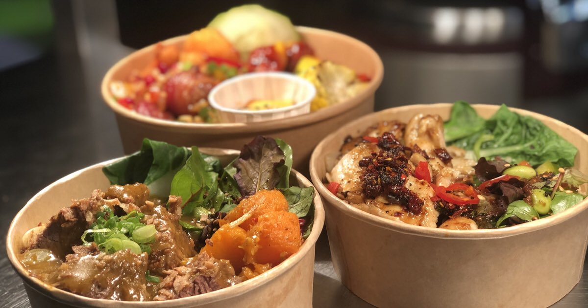 WowYauChow's tweet photo. #ExtraOpening today #Sunday from 4pm - 8pm to do the cooking for you so you don’t have to!! 🥡🥢🥟🍤 🎅🏼click to order: https://t.co/KmhVYZ6qBe 📷: #BrisketCurry #SichuanChicken #3Heros #Alty #Altrincham #Cheshire #Mcr #WowYauChow #ChineseComfortFood #NotYourStandardChinese https://t.co/9pRG8mLFe2