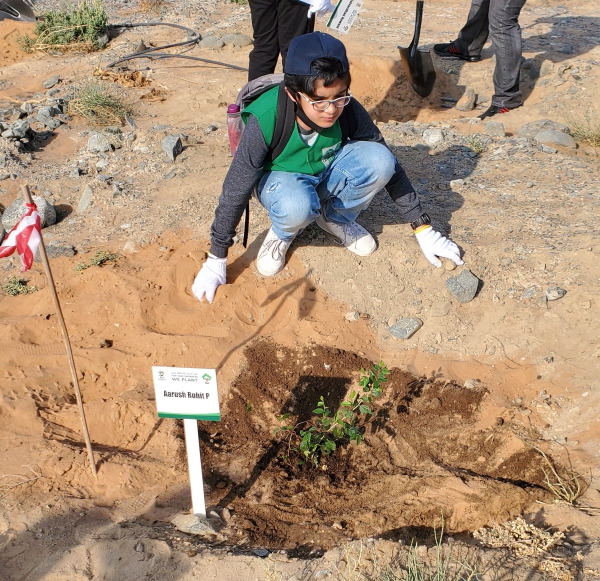 21_aarush's tweet photo. The Sidra Tree is a tree that requires little but gives a lot &amp; can thrive in the harshest envt. Honey from bees that feed on the tree’s nectar have anti-bacterial properties that inhibit infectious diseases. Thank you @eegemirates @IndianHigh_DXB
@Sangeetaakhil @TejprakashBhati https://t.co/lZgDk4dQC8