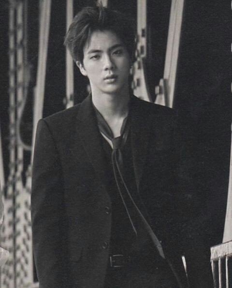 ROCKSTAR SEOKJIN : A DEADLY AND DANGEROUS THREAD[ as u go down, his wildness increases, so be careful, ur heart might explode due to the insane hotness of seokjin fire] #방탄소년단  #진  #석진  #방탄소년단진  #방탄진  #JIN  #SEOKJIN  #BTSJIN  @BTS_twt  @BigHitEnt  @bts_bighit