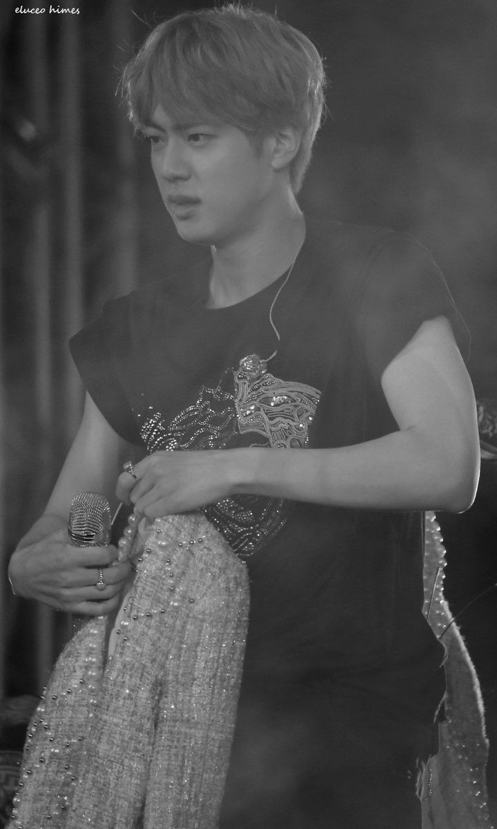 ROCKSTAR SEOKJIN : A DEADLY AND DANGEROUS THREAD[ as u go down, his wildness increases, so be careful, ur heart might explode due to the insane hotness of seokjin fire] #방탄소년단  #진  #석진  #방탄소년단진  #방탄진  #JIN  #SEOKJIN  #BTSJIN  @BTS_twt  @BigHitEnt  @bts_bighit