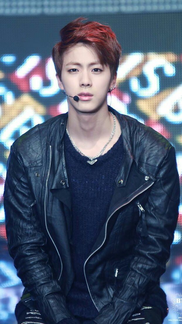 ROCKSTAR SEOKJIN : A DEADLY AND DANGEROUS THREAD[ as u go down, his wildness increases, so be careful, ur heart might explode due to the insane hotness of seokjin fire] #방탄소년단  #진  #석진  #방탄소년단진  #방탄진  #JIN  #SEOKJIN  #BTSJIN  @BTS_twt  @BigHitEnt  @bts_bighit