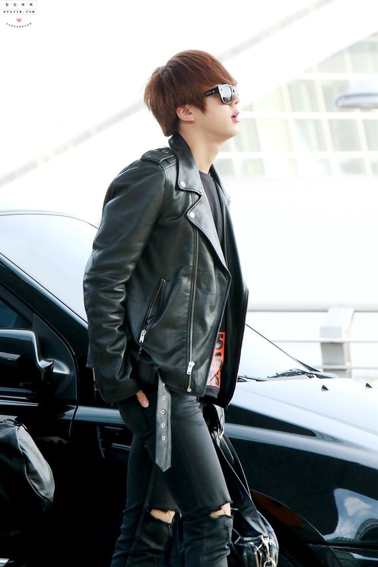 ROCKSTAR SEOKJIN : A DEADLY AND DANGEROUS THREAD[ as u go down, his wildness increases, so be careful, ur heart might explode due to the insane hotness of seokjin fire] #방탄소년단  #진  #석진  #방탄소년단진  #방탄진  #JIN  #SEOKJIN  #BTSJIN  @BTS_twt  @BigHitEnt  @bts_bighit