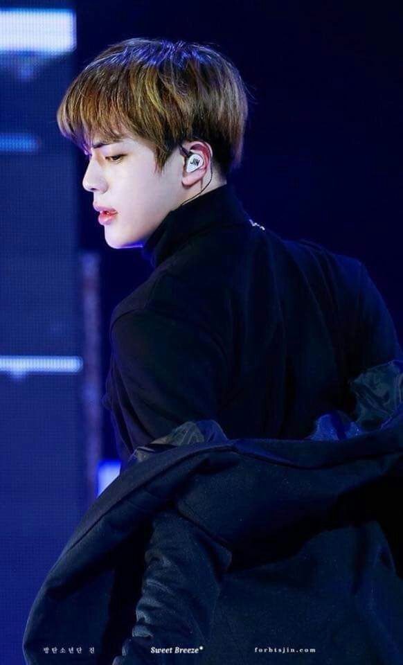ROCKSTAR SEOKJIN : A DEADLY AND DANGEROUS THREAD[ as u go down, his wildness increases, so be careful, ur heart might explode due to the insane hotness of seokjin fire] #방탄소년단  #진  #석진  #방탄소년단진  #방탄진  #JIN  #SEOKJIN  #BTSJIN  @BTS_twt  @BigHitEnt  @bts_bighit