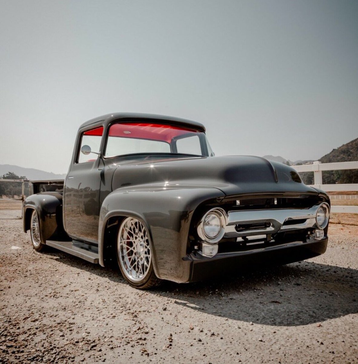 HemiHells's tweet photo. 1956 Ford F100 Coyote 🌵 #Ford #FordMonster https://t.co/U7DlKBvUKZ