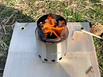 ダイソーのオイルポットは火消し壺としても代用できる キャンプにも便利 キャンパーズ