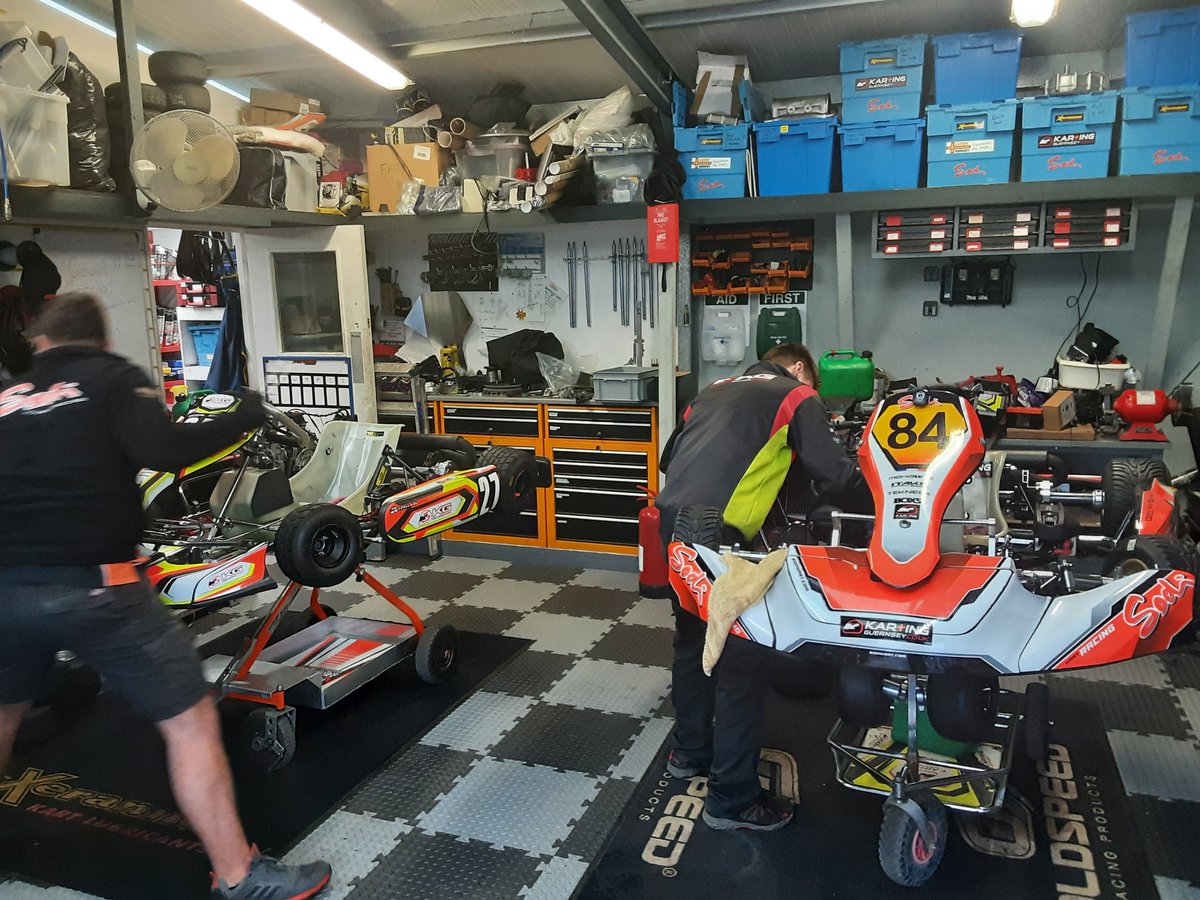 TMSracing83's tweet photo. Wet weather kart practice this morning, preparing karts for our young drivers.  @kartingguernsey #LoveMotorsport #SodiKart https://t.co/Uo7M72jeC5