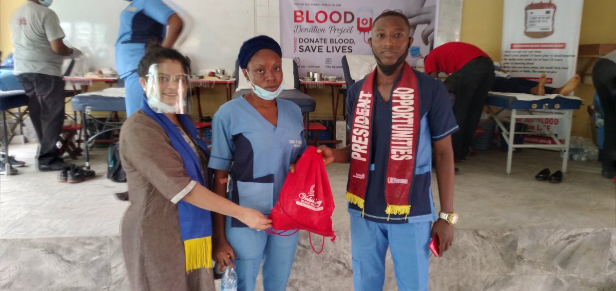 RACLASCOHET1's tweet photo. Fellowship! through service, the service to humanity is a great gesture that has contributed to human/self development. This is to say a very big thank you to all our donors  at the just concluded blood Donation DRIVE with the total of 43 pints donated.🙏🙏 @Rotary9110 https://t.co/MMgXaZMeQM