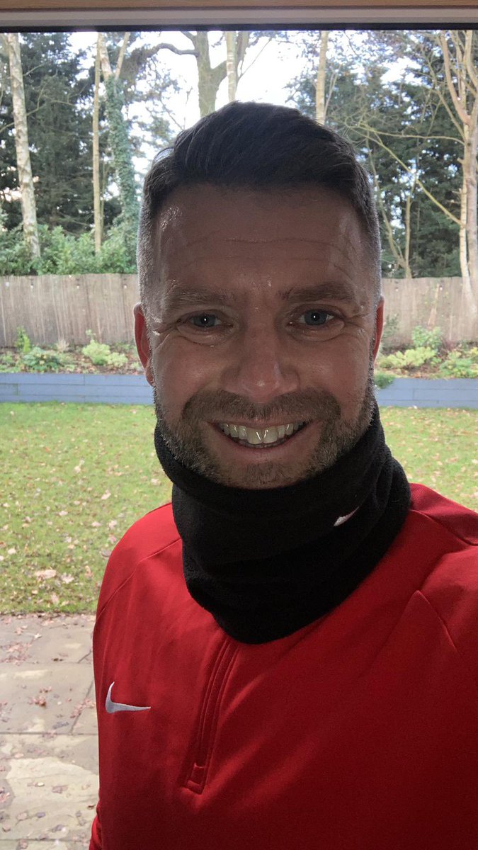 SancroftAcademy's tweet photo. A beautiful morning for Mr Connelly, as he continues to ‘run into Christmas’ #StaffWellbeing #RunIntoChristmas https://t.co/DlNs5w95Mj