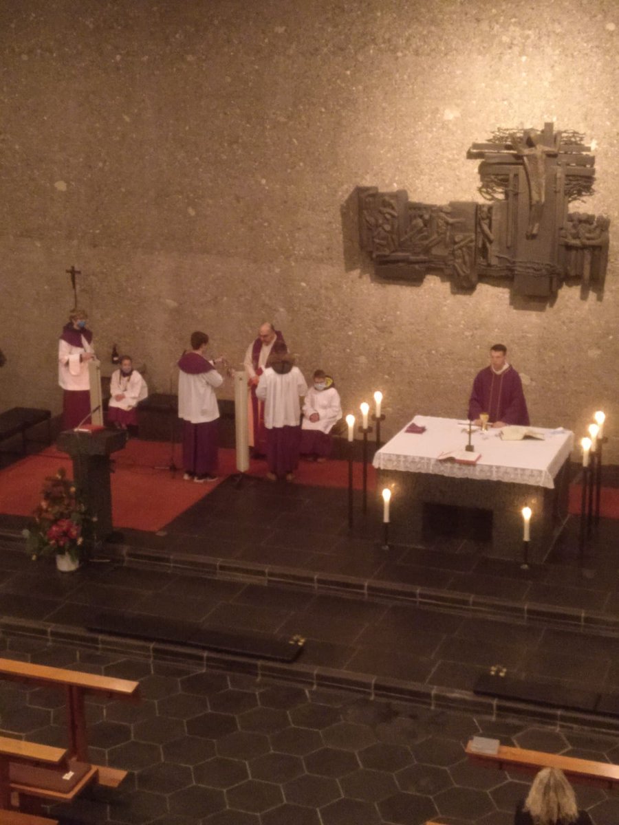 SachLicht's tweet photo. #Einführung von unserem neuen Kaplan Dr. Mariusz Chrostowski in #Sachsen am 19.12.2020. 
Grüß Gott und herzlich willkommen! https://t.co/lIVCzevzmB