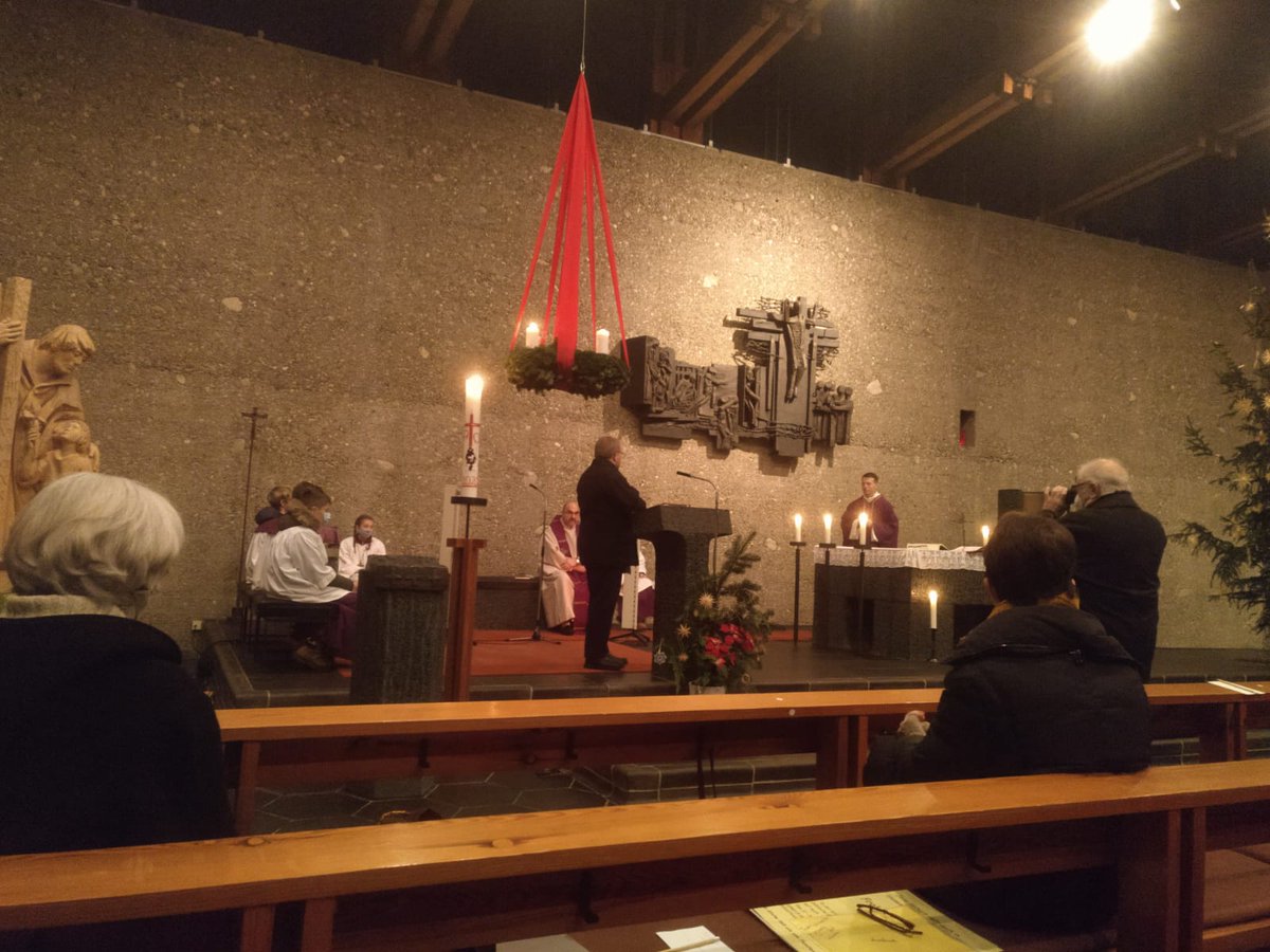 SachLicht's tweet photo. #Einführung von unserem neuen Kaplan Dr. Mariusz Chrostowski in #Sachsen am 19.12.2020. 
Grüß Gott und herzlich willkommen! https://t.co/lIVCzevzmB