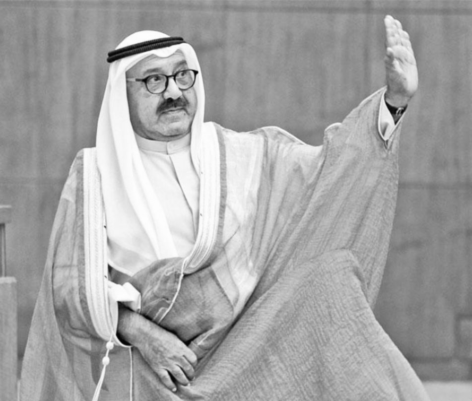 ترجل الفارس.

اللهم اغفر له وارحمه برحمتك وأكرم نزله ووسع مدخله واجعل قبره روضة من رياض الجنة والهم أهله الصبر والسلوان.

إنا لله وإنا اليه راجعون

#الشيخ_ناصر_صباح_الاحمد_الصباح