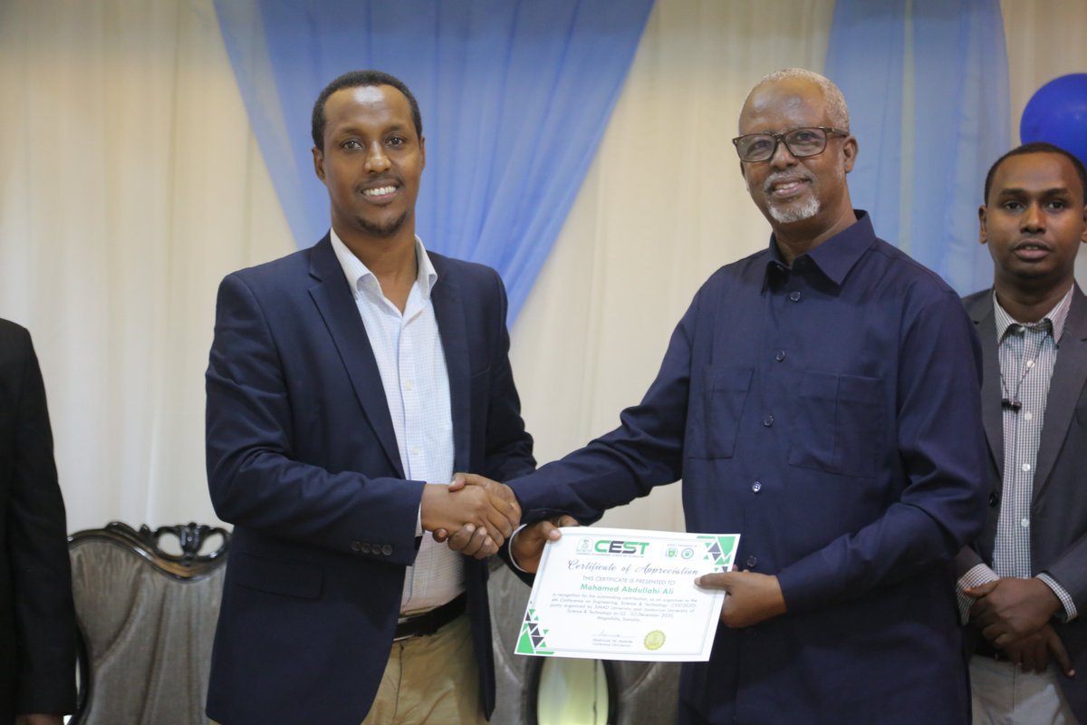 JamhuriyaUniv's tweet photo. Certificates of appreciation had been awarded to the Committees and the Teams.1/2
#CEST2020 #CMHS2020 #SIMAD #JUST https://t.co/BvJPbfwTSQ