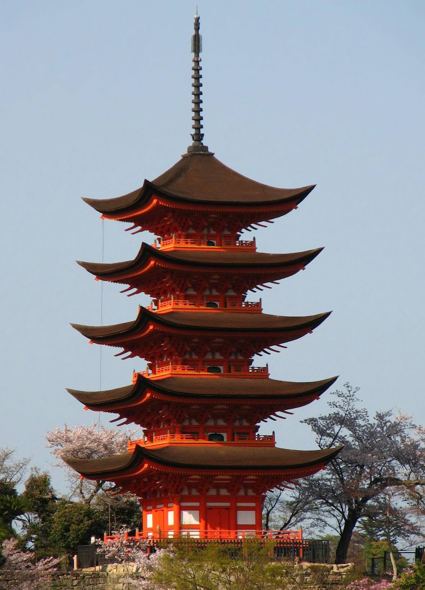 10.  Goju-no-to, an anti-seismic, five-storied pagoda erected in 1407 in Nara, mixing Japanese and Chinese architecture. In case of earthquakes, the five floors oscillate in opposite phases, preventing the structure from breaking apart...