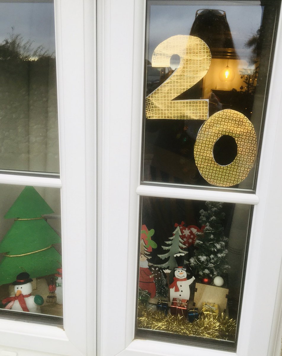 It’s my turn with the village advent windows. 🎄