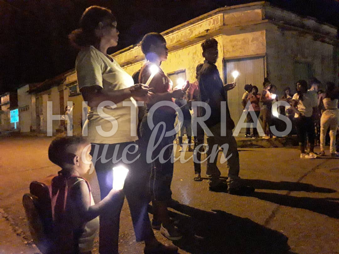 EfectoCocuyo's tweet photo. Este es un domingo especial, porque vamos a contarles cómo #GüiriaDuele. Lo vamos a narrar desde adentro en un camino de memoria entre Efecto Cocuyo, @historiasqlaten, @CronicaUno y @FeyAlegriaVE https://t.co/vjBIJYubYd https://t.co/u75POsCTGr