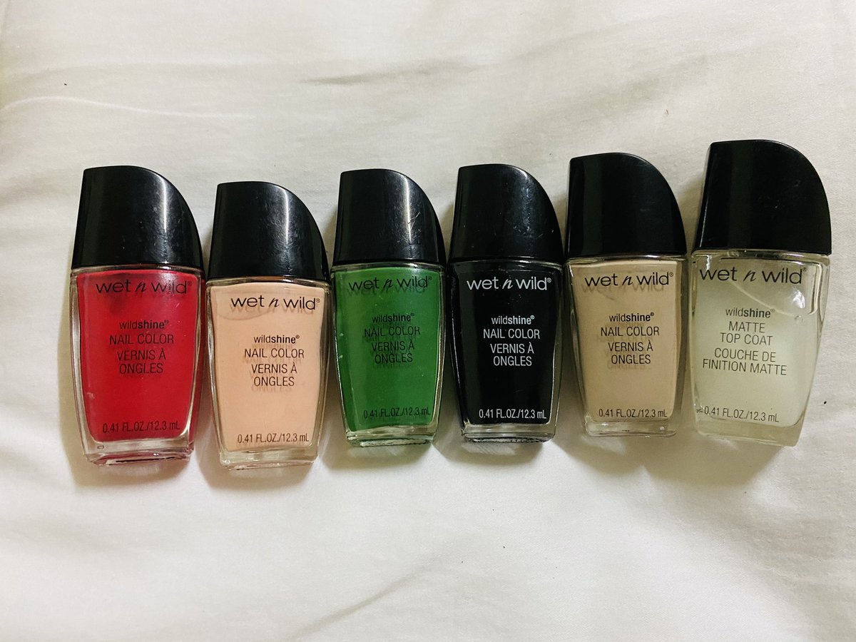 LipCandyMw's tweet photo. SALE 2k each! 

Shades available 👇🏾 Red, baby pink, green, black and beige/nude and matte top coat.

DM or call or WhatsApp +265884221853 https://t.co/MFE8QzzKsW