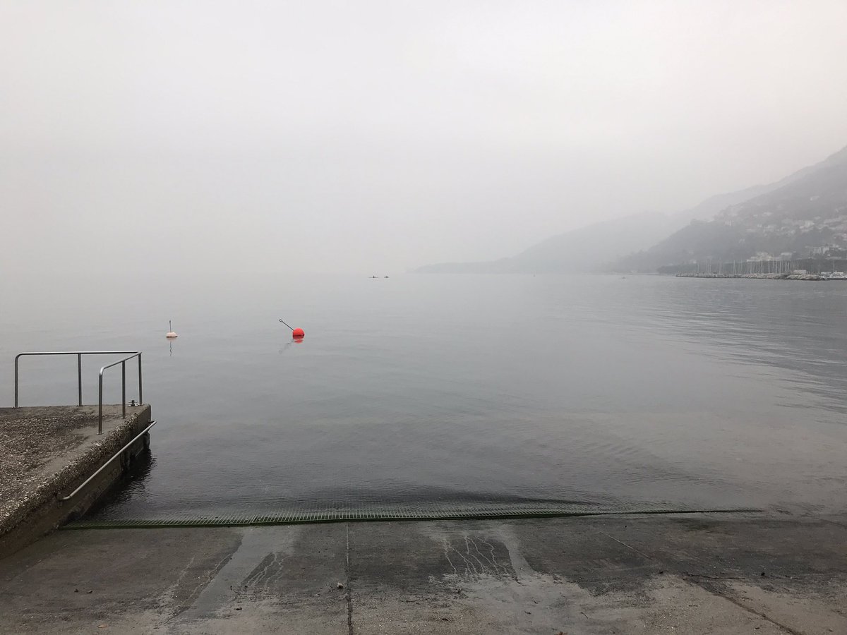 sangermax's tweet photo. #trieste #sbvg #barcola #umidita92% #limbo #marecielo #20dicembre #COVID19 #lockdown #seaside #adriaticsea #ita #aus #slo #mitteleuropa #foschia #fog #societavelica https://t.co/BHf9sypRhU