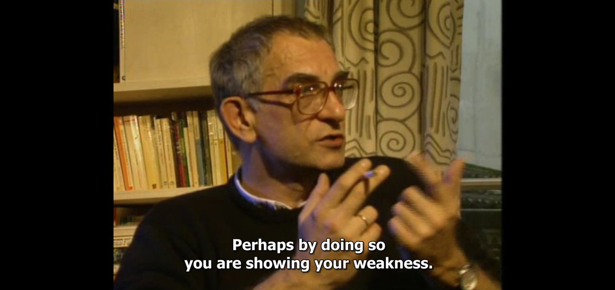 Uysallık ve güçsüzlük, varlığın canlılığının dışa vurulmasıdır. 

- Tarkovski

Kieslowski de klişe olmayan, gerçek bir karaktere ulaşmanın yolundan söz etmiş: İç benliğinize erişmek zorundasınız... belki bu yolla güçsüzlüğünüzü gösterebilirsiniz... Yoksa asla canlı olamazsınız.