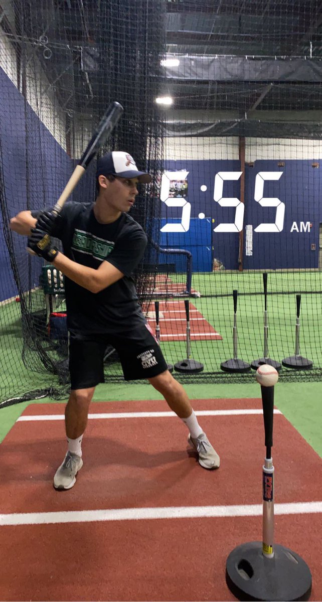 Nothing like starting a sunday morning in a cage. #LFG