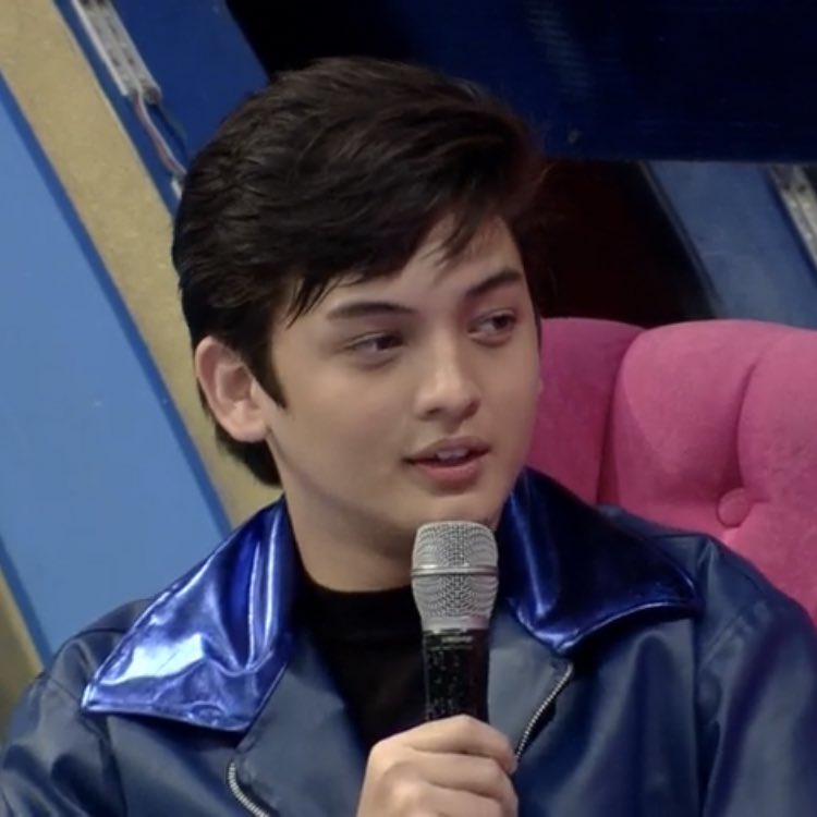 SETHstersOFC's tweet photo. Our @imsethfedelin in blue and red!

SETHDREA HolidayInAliverse https://t.co/zIb6ON8Mgr