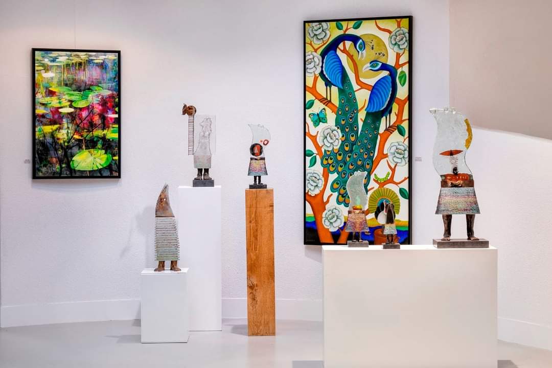 SilleGallery's tweet photo. We gaan door online en virtueel! We plaatsen steeds een aantal foto's. Een waanzinnige inkijk in de net verbouwde galerie. Wil je meer zien van een kunstwerk? Maak gebruik van vrijblijvend thuis kunstproberen. 
https://t.co/zDyawAVT7Q
tamara@sillegallery.com
0348-748 115 https://t.co/bM2EuTIf0Z