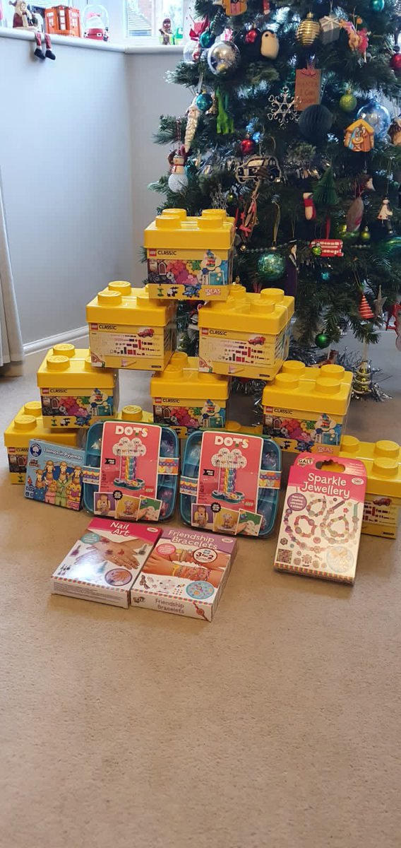 BeciOldfield's tweet image. Been a bit quiet on the commuting savings donation front but Oct/Nov/Dec was split between a donation of toys to @hallamfm Mission Christmas appeal and a monetary donation to my local @TrussellTrust food bank