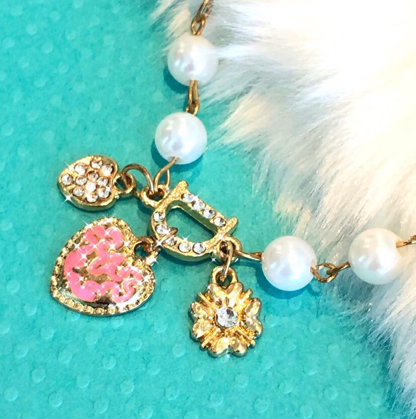 BBrillance's tweet photo. 🎄🎁On Adore les Breloques 💎Ce Bracelet est Tellement Élégant👌Disponible sur https://t.co/NB0pwPU8wB ✨
#BijouterieBrillance #bijoux #bijouterie #jewels #Deschambeault #Chambly #Carignan #Mercier #Brossard #Boucherville #SainteJulie #Terrebonne #Vaudreuil #Pincourt #ReTweet https://t.co/AGth6b9ZqD