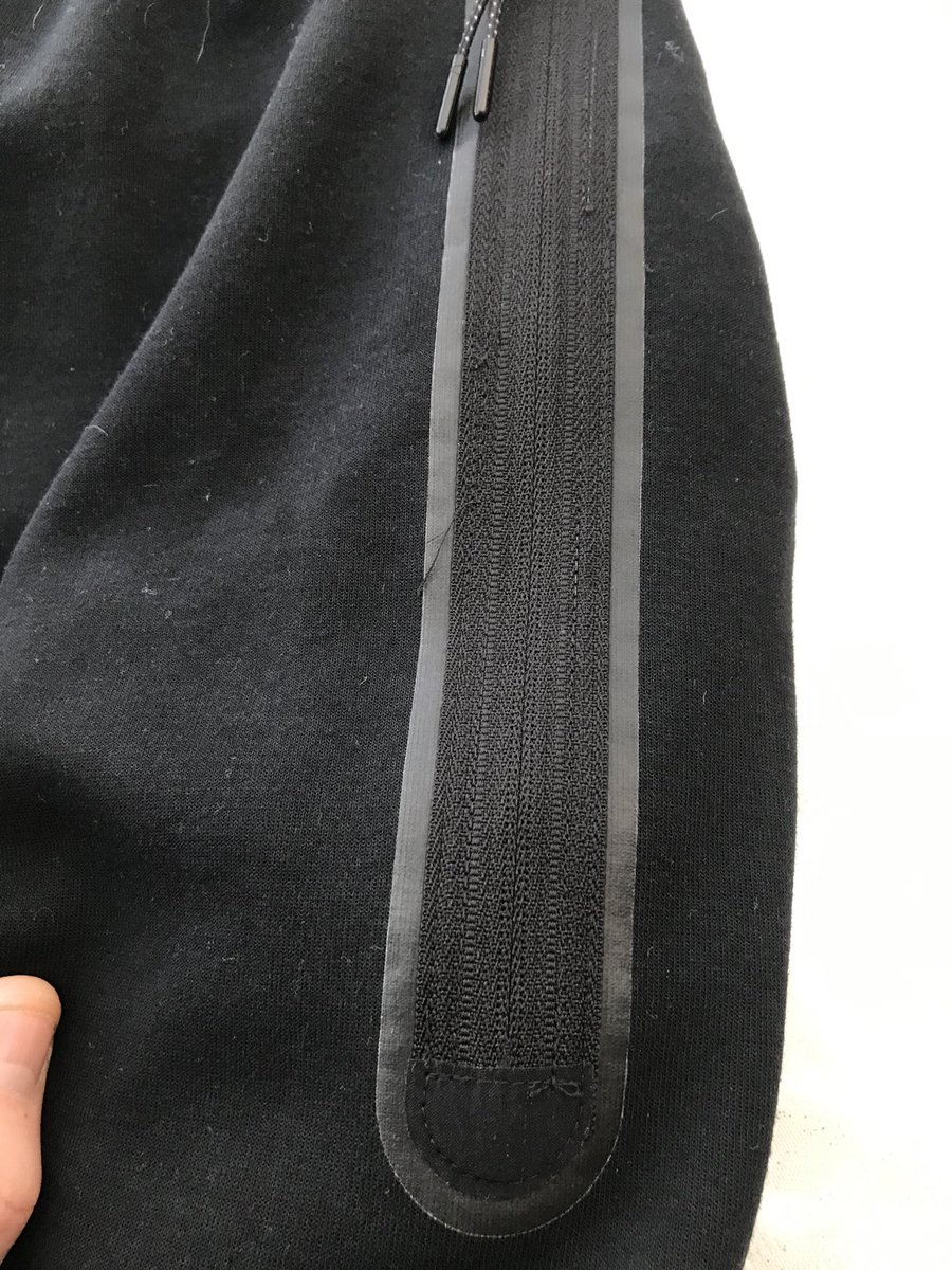 ⁦<a href="/NikeService/">Nike Service</a>⁩  hi guys I purchased a pair of tech fleece joggers for my sons 18th birthday 1st wash and they are not looking good really not impressed I have followed all washing instructions correctly stitching is not good and label is lifting? I don’t expect this for £80