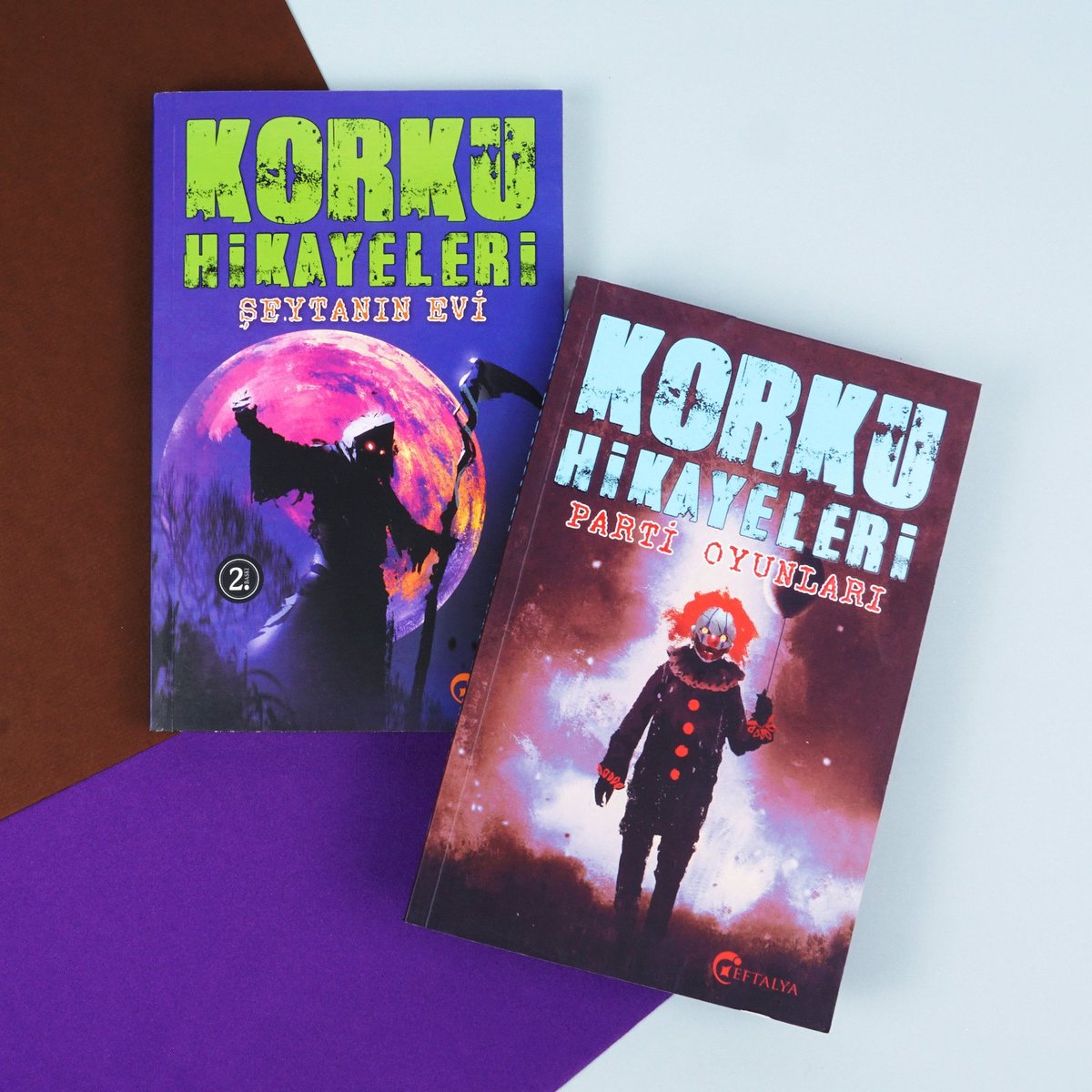 🕸Dünya üzerinde kulaktan kulağa fısıltıyla anlatılan birbirinden ürkütücü halk hikâyelerini senin için derledik.
Her çevirdiğin sayfada artan gerilime karşı koyabilecek misin? 
.
#korkuhikayeleri
#seytaninevi
#partioyunlari

İncelemek İçin Tıklayınız: butikkitap.com/kitap/330-kork…