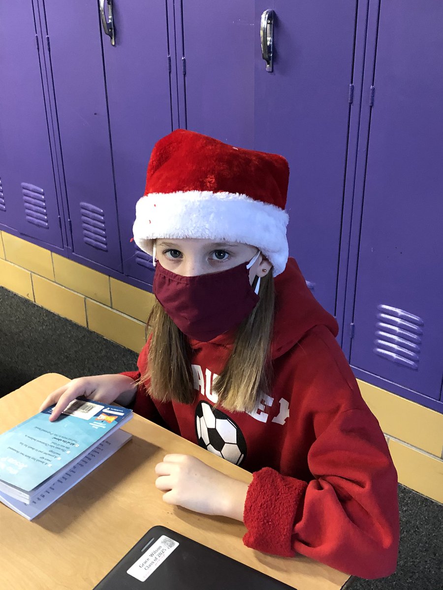 MaryBethPhilli4's tweet photo. #todayatCK Christmas smiles (under the masks!) https://t.co/P3YEjUHnxA