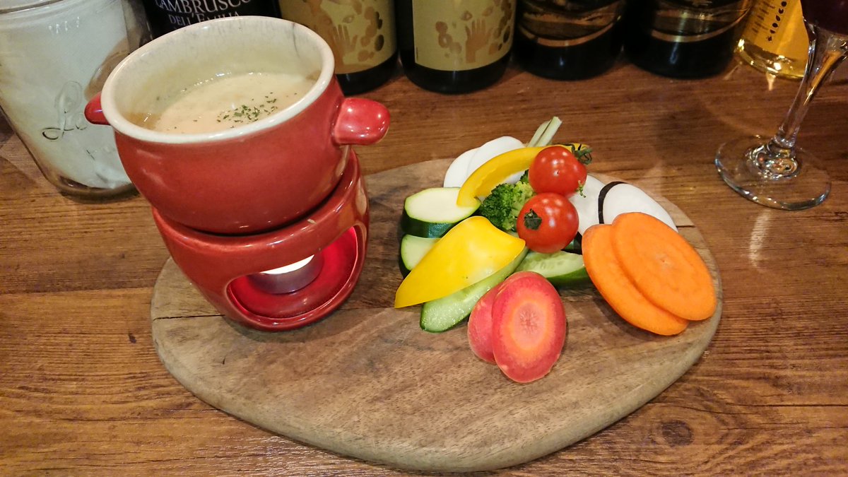 iemotofmnoge's tweet photo. 皆の衆、バーニャなカウダだ!
心してかかれ!
#ItalianBasil https://t.co/ahqxoDCnWJ