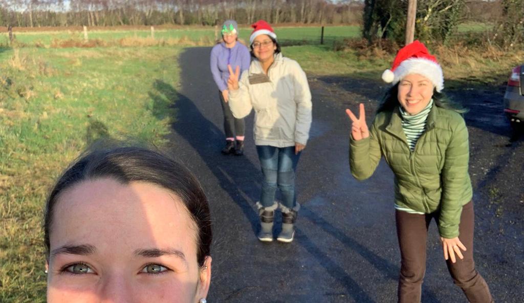 ruchitanil's tweet photo. Finished last measurements for this year with a Festive look and an amazing team @MValmier @lenovski_mel @Hannahmealy with proper social distancing protocols. Couldnβt have asked for a better end of the year π Happy holidays
#peatmas π#irishresearchers #teamwork #lovefieldwork https://t.co/sOxflHKAD7