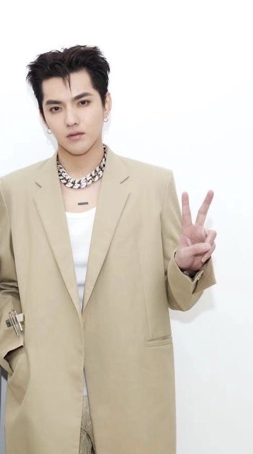 photoshoot kris wu suit