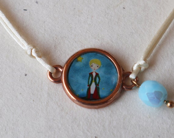 SevenkeysE's tweet photo. The little prince rose https://t.co/Pto0ffrA6J via @EtsySocial #etsyshop #etsy #etsyshop #valentinedaygift #thelittleprince #bestfrie https://t.co/JjxT2vYuyv