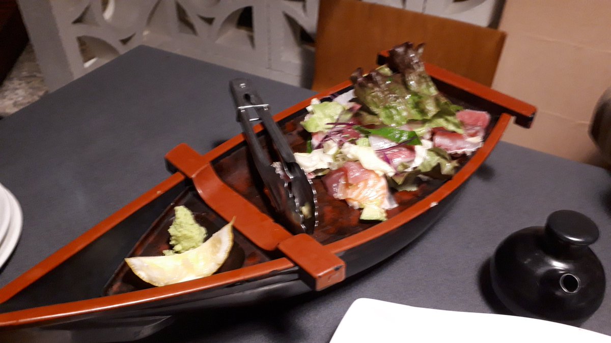 平良昌久 ｍark Taira こんばんは 宮古島から那覇市に 戻って Go To キャンペーンの 地域共通クーポンを使って 夫婦で晩御飯 いただきま す