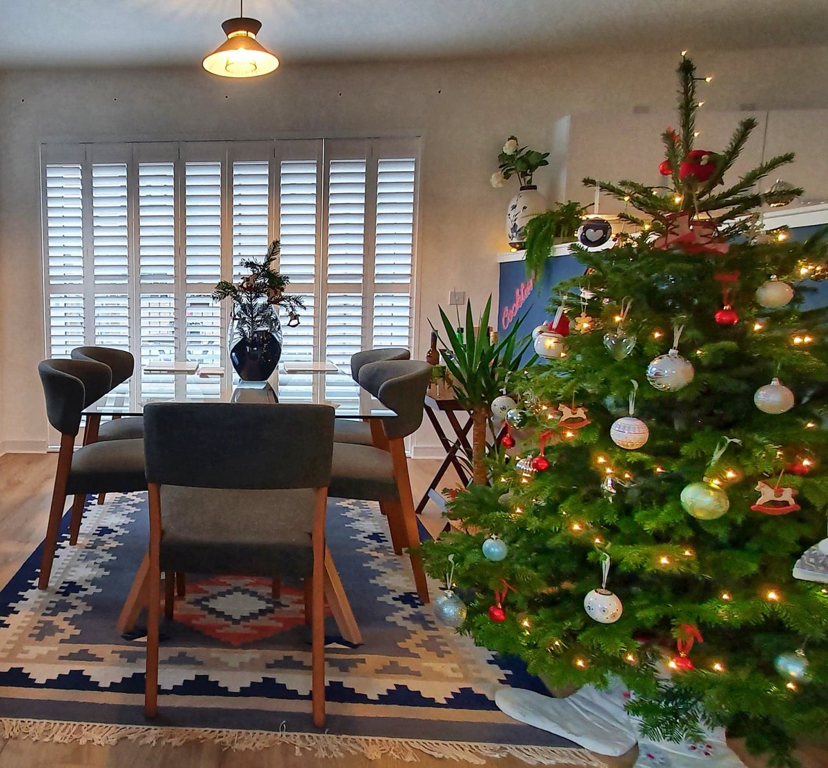 edinshutter's tweet image. Gorgeous interior complemented by one of our fantastic shutters.

Got #ShutterEnvy? Book your FREE contactless appointment today at edinburghshuttercompany.co.uk

#windowShutters #shutters #interiorDesign #interiors #windows #design #edinburghShutterCo