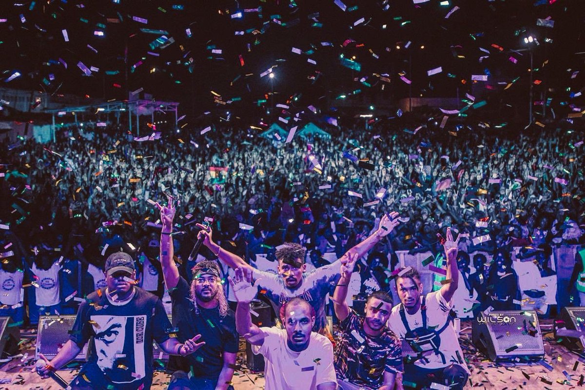 EricRodrigues88's tweet image. Grupo do ano 2 vezes consecutivas no mesmo ano 🏆🏆

Grupo do Ano 2019 - Angola Music Awards 

Melhor Grupo de Música Moderna do ano 2019 - Moda Luanda 

Obrigado a todo mundo que votou em Nós❤️❤️

@mobbersoficial @cle_enter