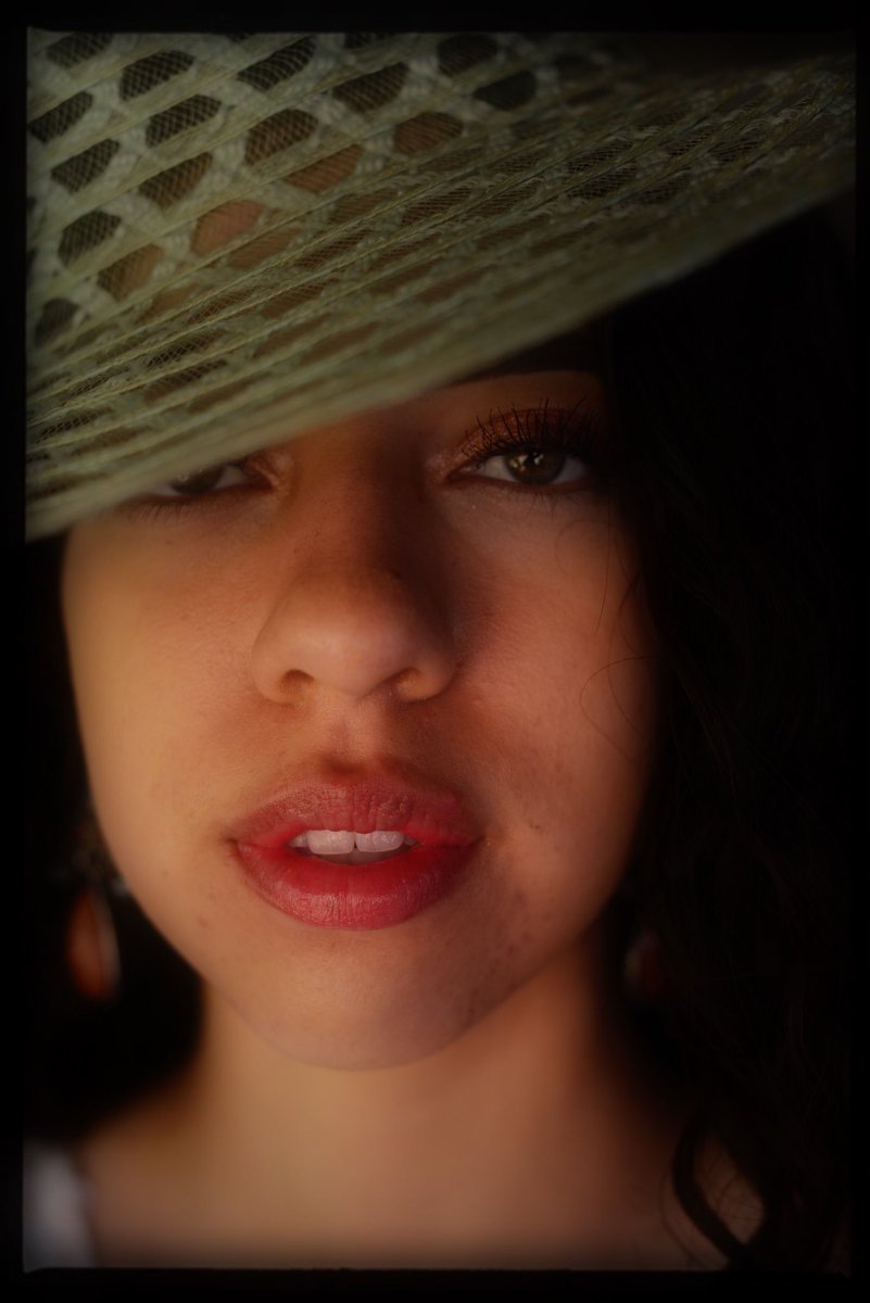 ExhibitPhotoPDX's tweet photo. #stories are the stuff of #life. Super #impressed with Katt and her #poise and #play .
#newmodel #california #latina https://t.co/6lcoxhJiSR