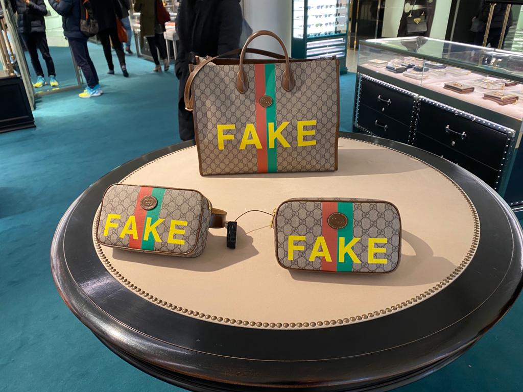 gespan's tweet image. Impensable hace años, una firma de lujo, Gucci, demostrando sentido del humor... #gucci @TheLuxonomist  @AbelAmon @PilarGGranja (vía @ajpzapata )