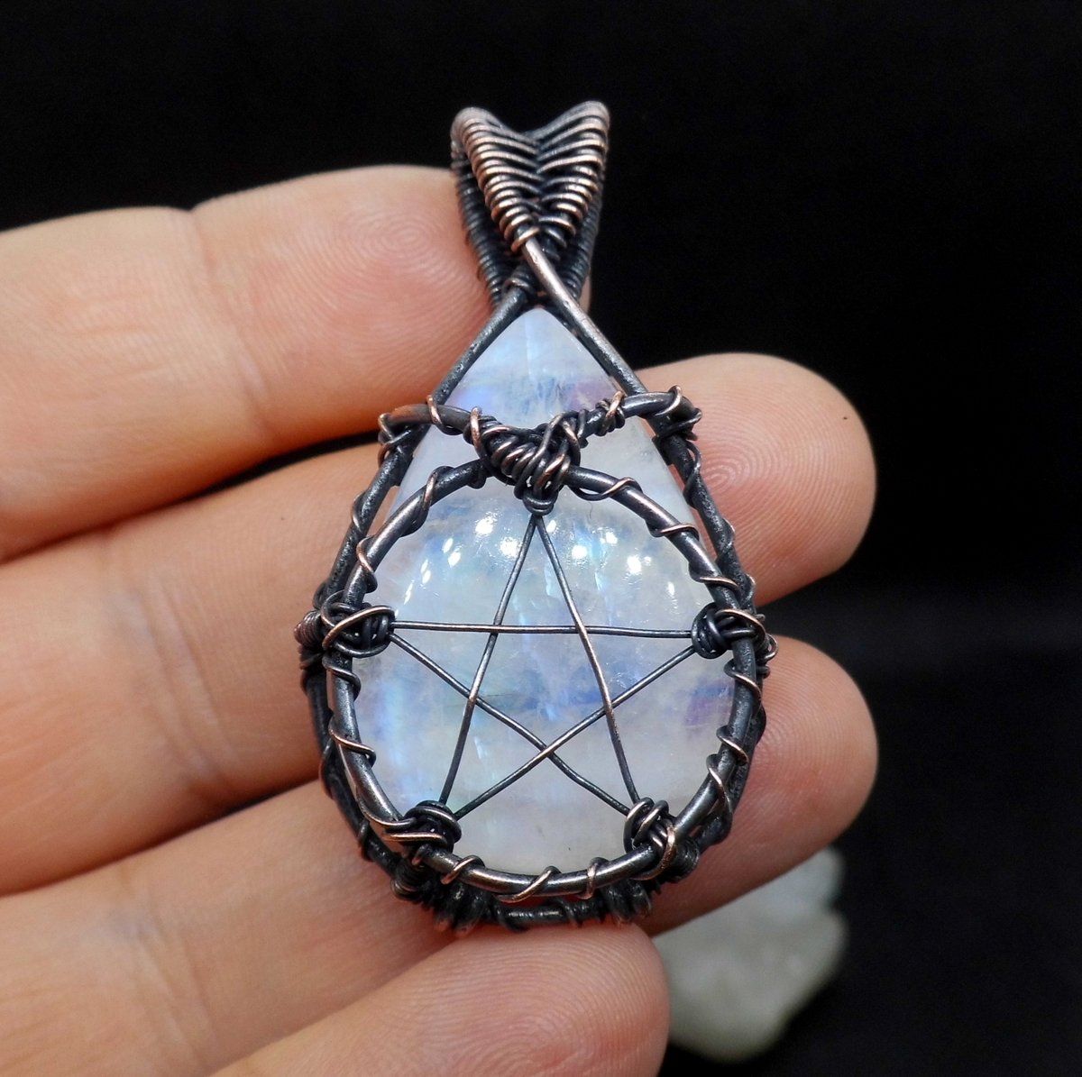 CharismaCrystal's tweet image. #moonstone #pentacle pendant 🌙
CharismaCrystals.etsy.com 

#moonstones #witchcraft #supernatural
#supernaturaluk #UKBizHour #DiscoverEtsy #UKGiftHour #handmadejewelry #handmadegifts #etsyhandmade #womaninbizhour #etsy #BlackFriday #yule #yuletide #spirituality #crystals